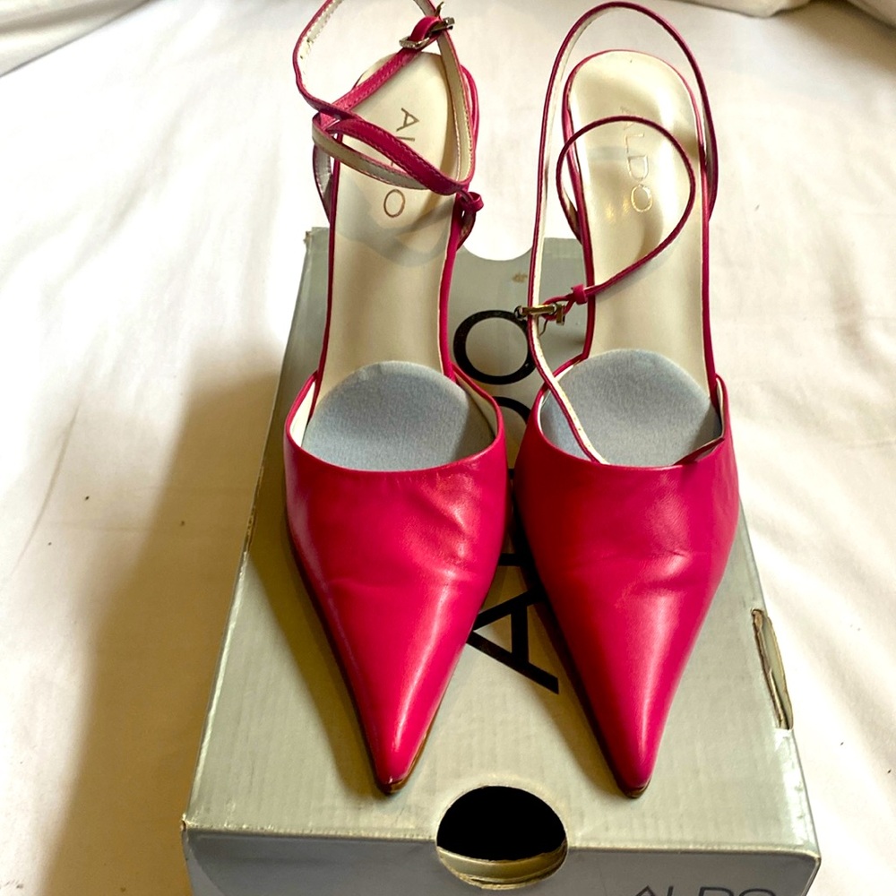 Hot pink pointed heels